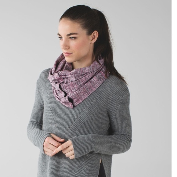 Lululemon Scarf Wrap Vinyasa Infinity Space Dye Camo Berry Rulu Rectangular B27 - Picture 2 of 11